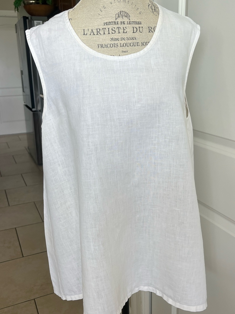 EUC Bryn Walker light cream linen Huxley tank size XL